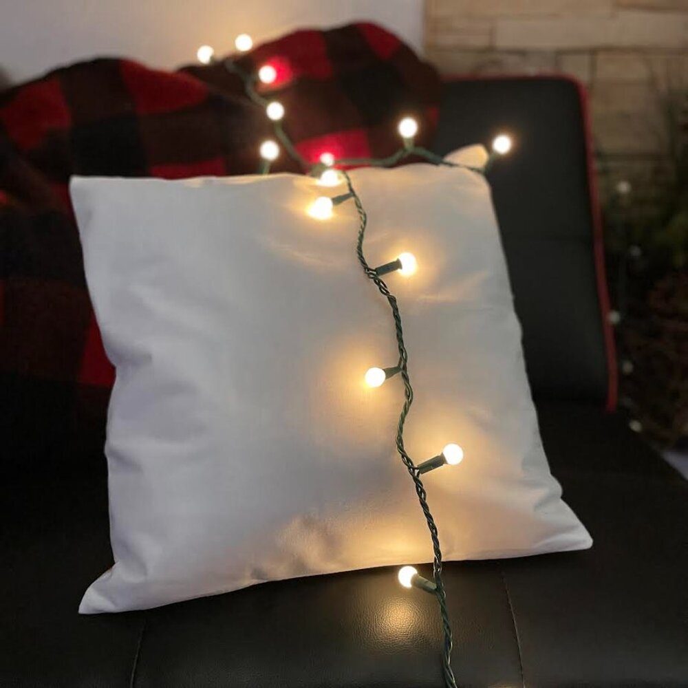 Must Have Chic Yellow Lab Pillow!   18"x18"  Pillow included  NWT - Picture 3 of 5